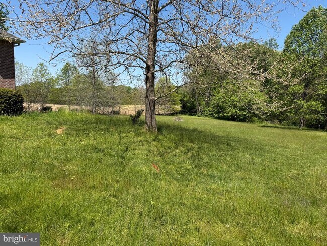 Building Photo - 39 N Friendship Ct
