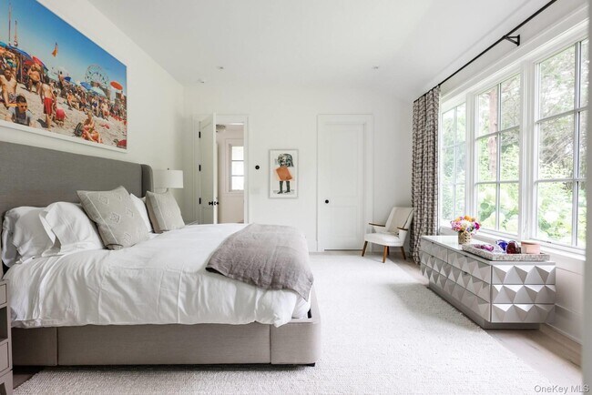 Building Photo - 571 Pauls Ln