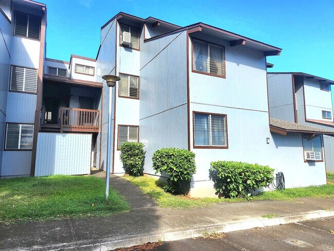 Primary Photo - Chateau Newtown Townhome - Ground Floor Unit