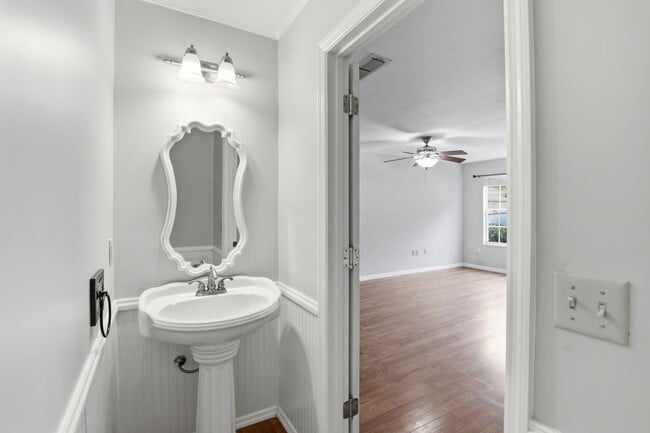 Building Photo - Townhome in Plantation Villas - Haile Plantation