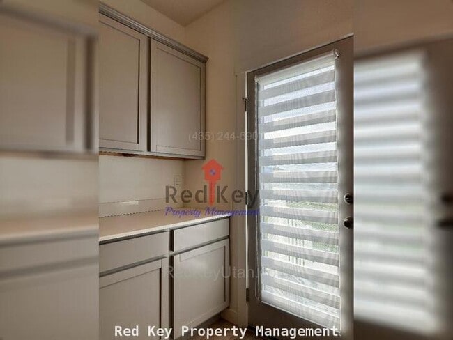 Building Photo - Osprey Dr. Single Family Home