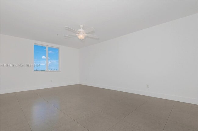 Building Photo - 555 E Dania Beach Blvd