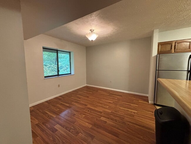 Building Photo - Beautiful 2 Bedroom 2 Bathroom apartment i...