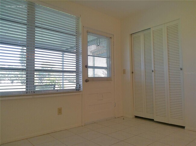 Building Photo - 2400 Franciscan Dr