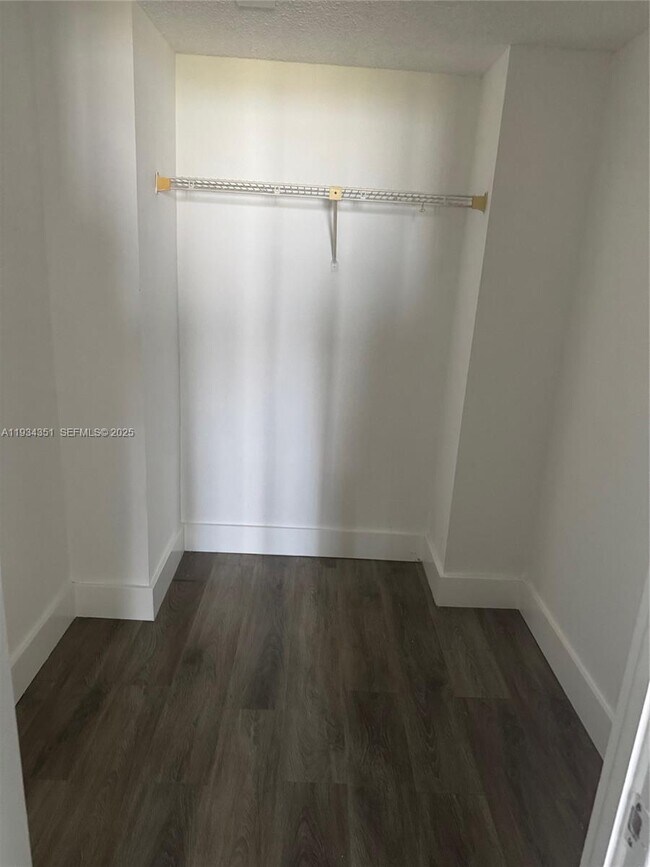 Building Photo - 780 NE 69th St