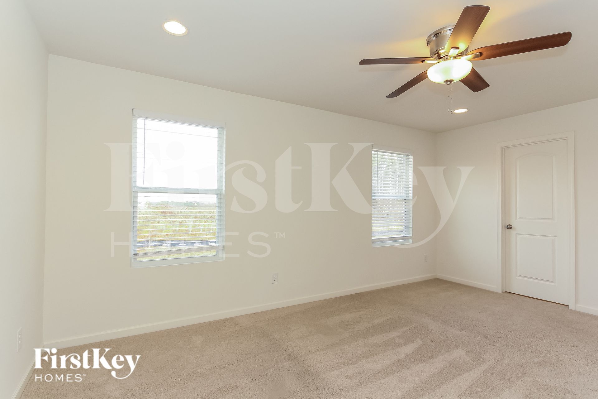 Building Photo - 147 Hidden Lakes Rd