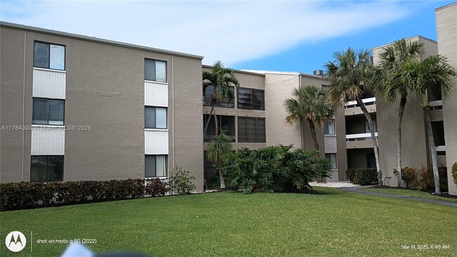 Building Photo - 3655 Boca Ciega Dr