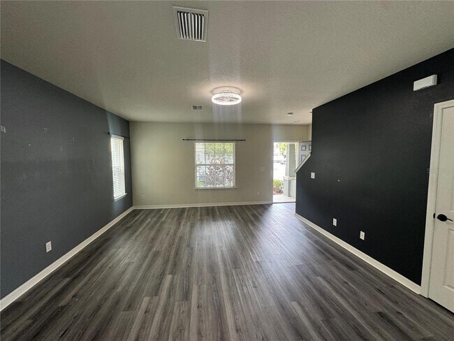 Building Photo - 4806 Chatterton Way
