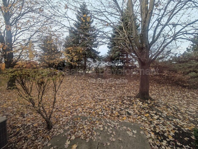 Building Photo - 3043 Kentshire Cir