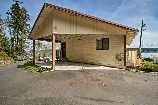 Private Carport - 3777 NE Bahia Vista Dr