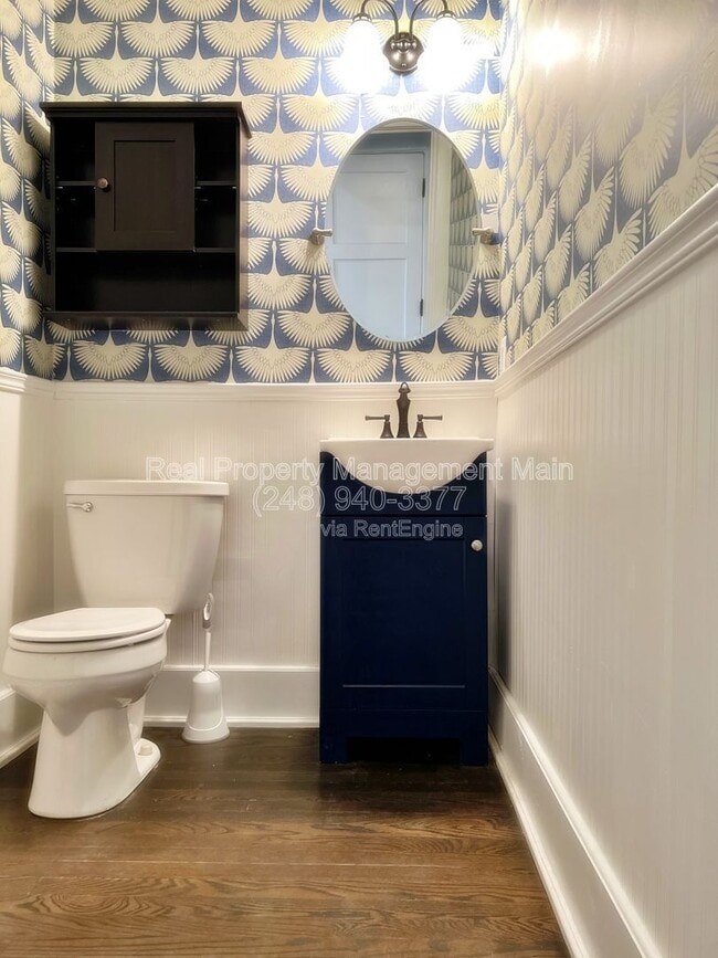 Building Photo - 1525 Edison St