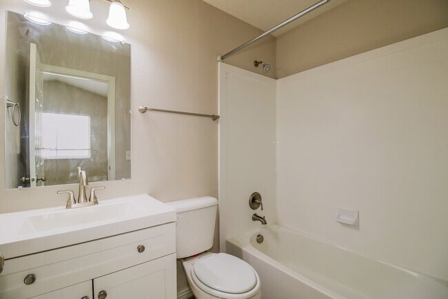 Building Photo - 7548 Mesa Maple Dr
