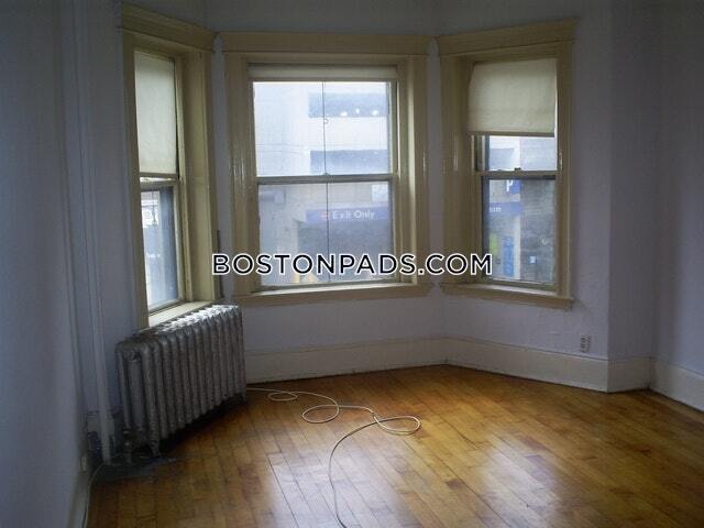 Building Photo - 46 Westland Ave