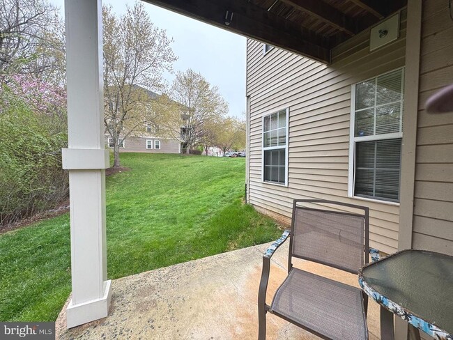 Building Photo - 13105 Millhaven Pl