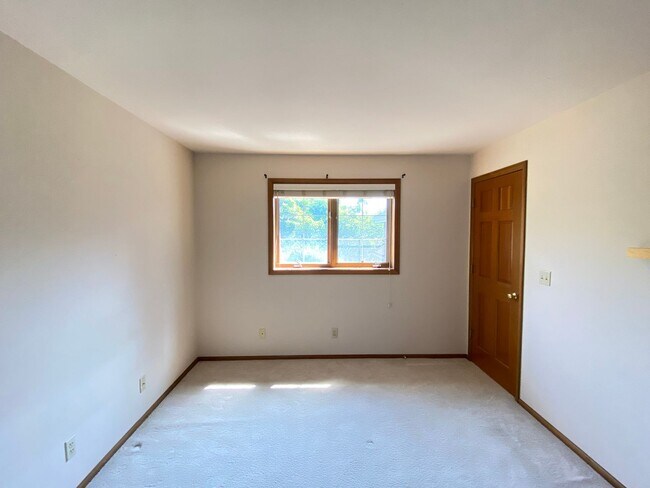 Building Photo - 18139 NE 99th Way