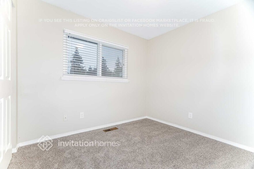 Building Photo - 1216 S 236th Pl