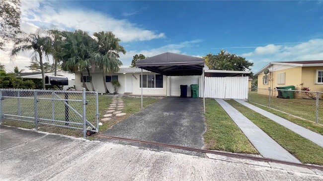 Primary Photo - 5030 SW 103rd Pl