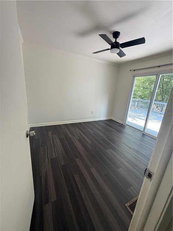Building Photo - 2404 Elmwood Cir SE