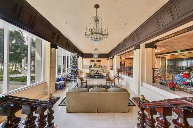 Building Photo - 2030 S Ocean Dr