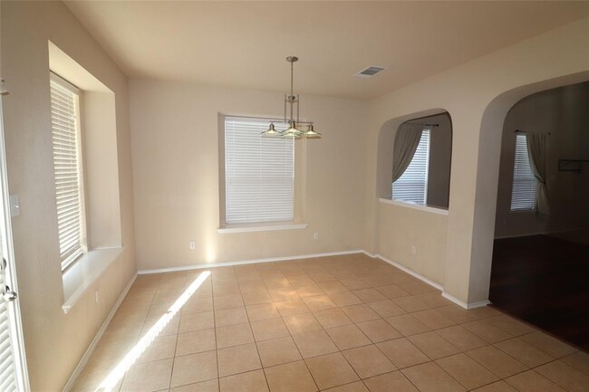 Building Photo - 1012 Gentry Dr