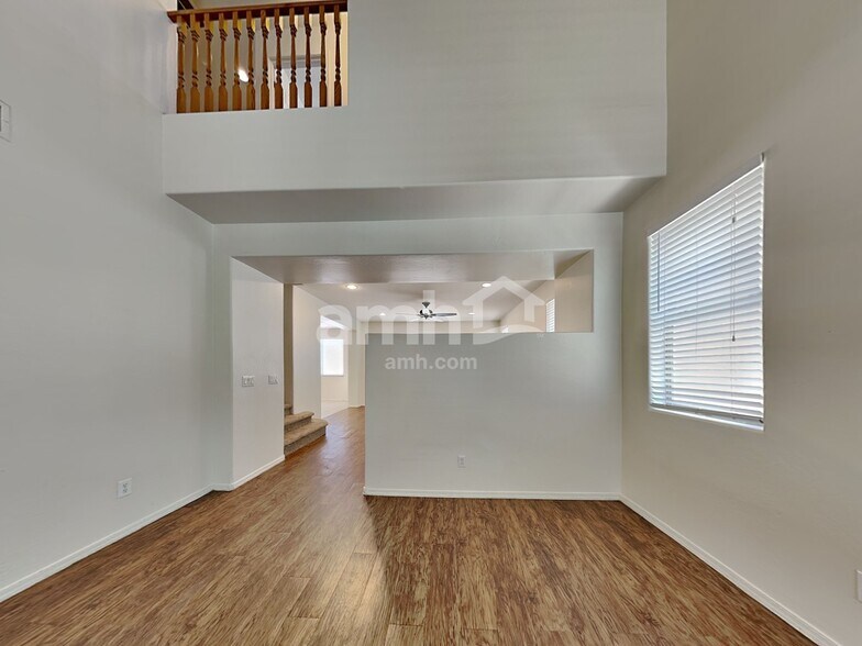 Building Photo - 15139 N 173rd Ln