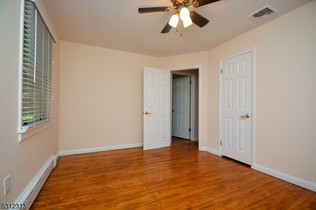 Building Photo - 62 Oakwood Ave