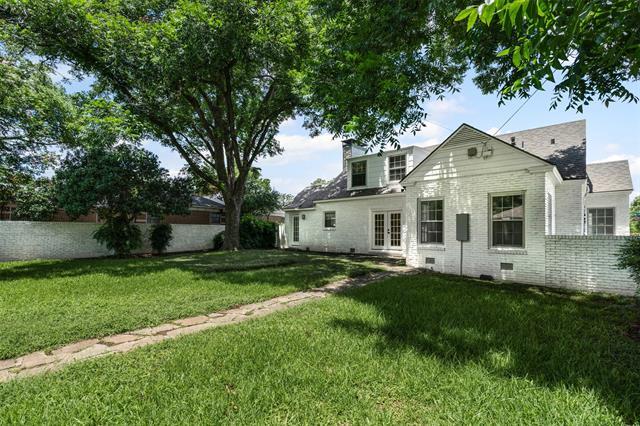 Building Photo - 3601 Westcliff Rd S