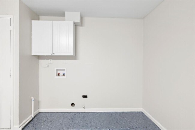 Building Photo - 1100 Red Cliff Dr