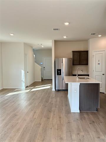 Building Photo - 916 Country Rd