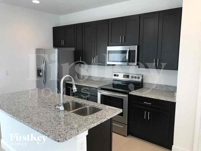 Building Photo - 418 Churchill Ct