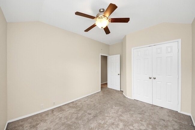 Building Photo - 6003 Baileys Run Ln