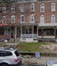 Building Photo - 425 Liberty St