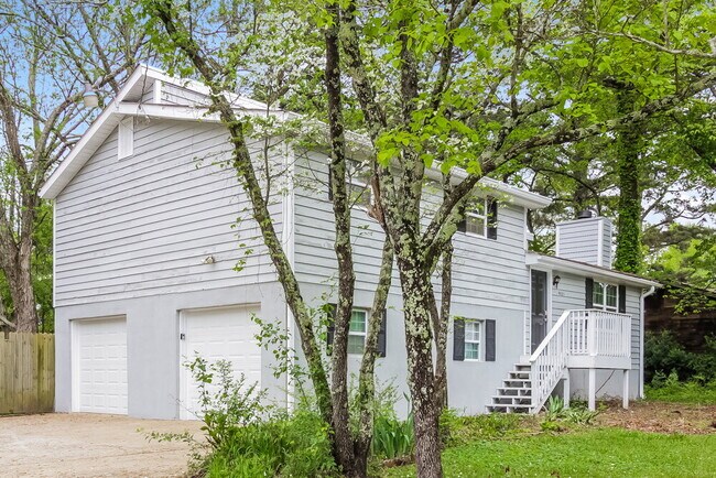 Building Photo - 4031 Yeager Rd