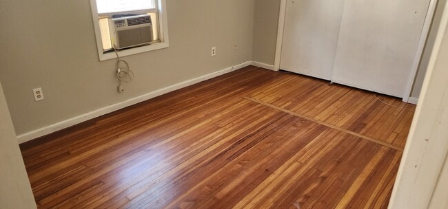 Building Photo - 539 Garfield Ave