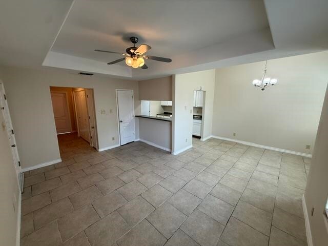 Building Photo - 2720 Camelot Dr