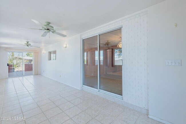 Building Photo - 10675 N Kilimanjaro Ave