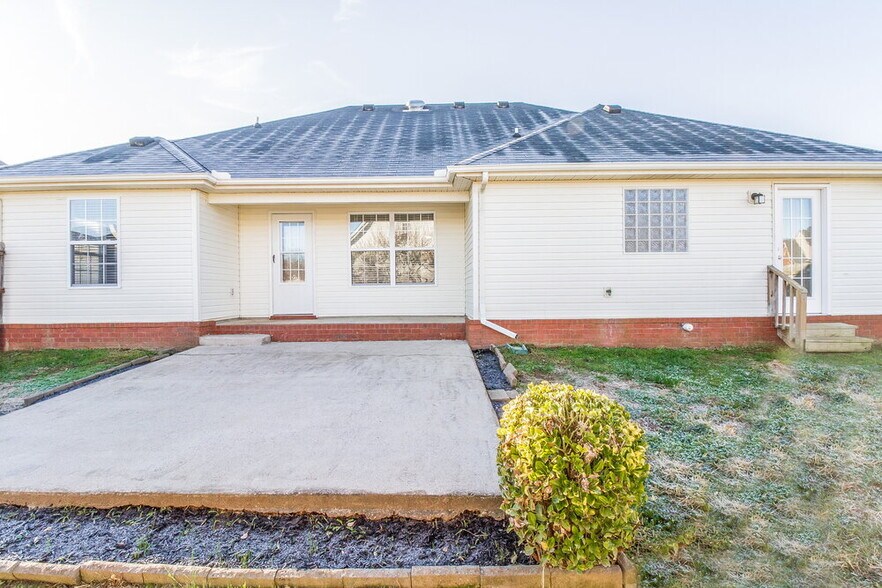 Building Photo - 3460 Hamberton Cir