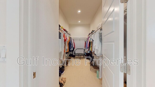 Building Photo - 6007 Cat Claw Ln