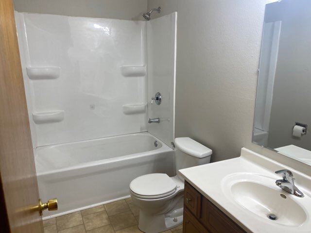 Building Photo - 166 Harbet Ave NW