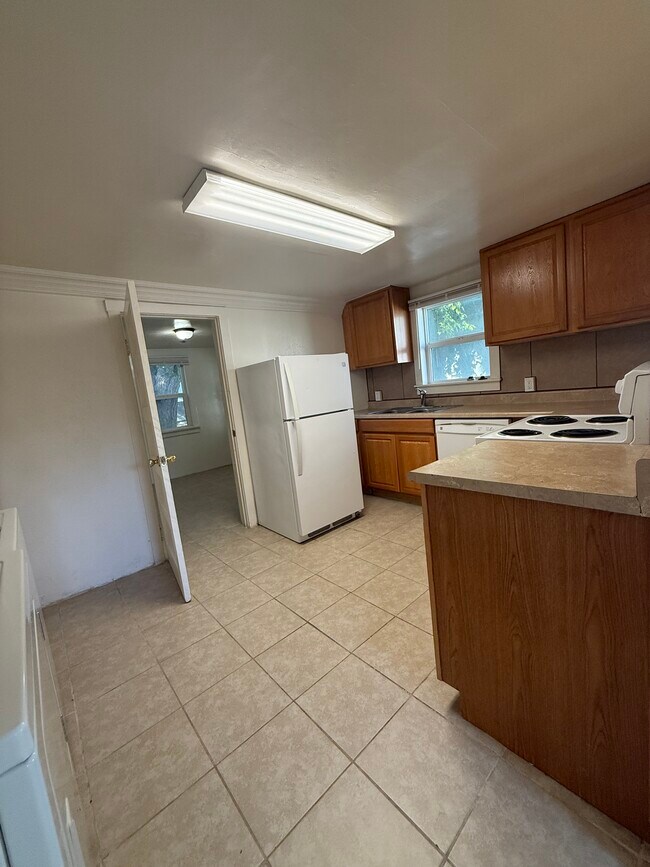 Building Photo - 1011 4th St N