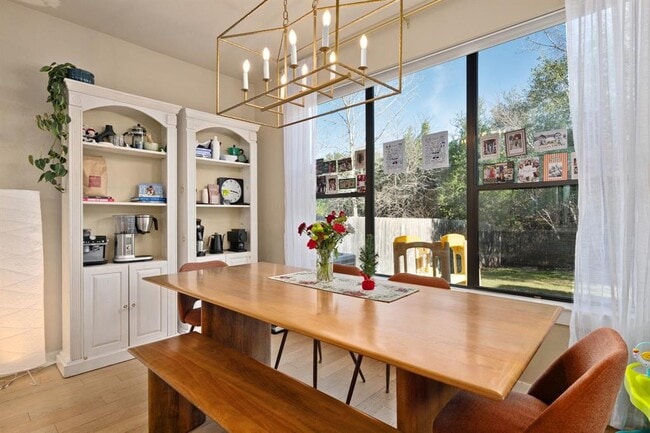 Building Photo - 2819 Corbin Ln