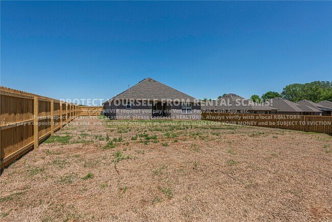 Building Photo - 45 W Pitts St