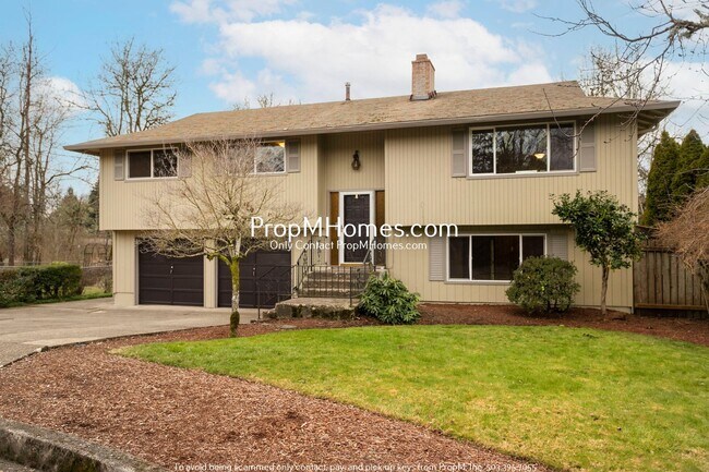 Building Photo - Updated Four Bedroom Home w/ Huge Yard!