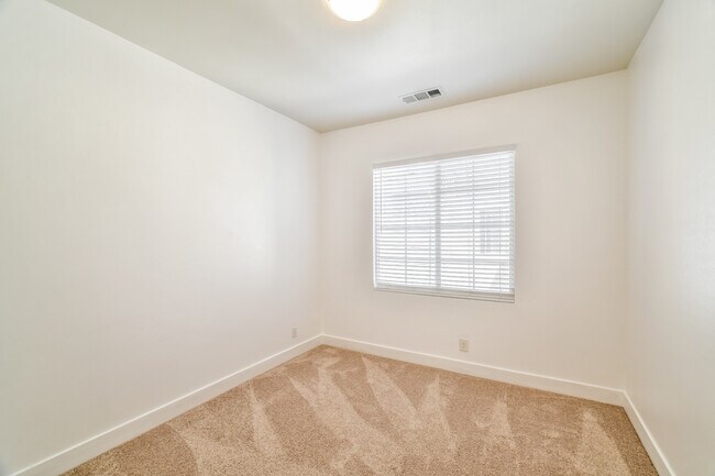 Building Photo - 211 W Tribella Ct