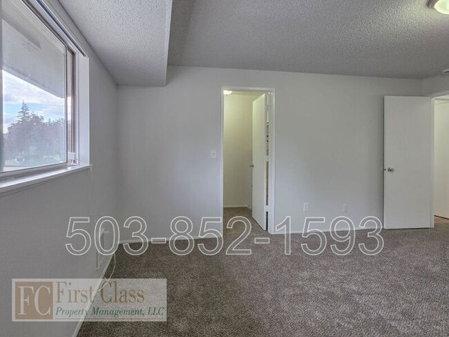 Building Photo - 1328 NE 186th Ave