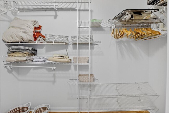 Building Photo - 14076 S Forest Oak Cir