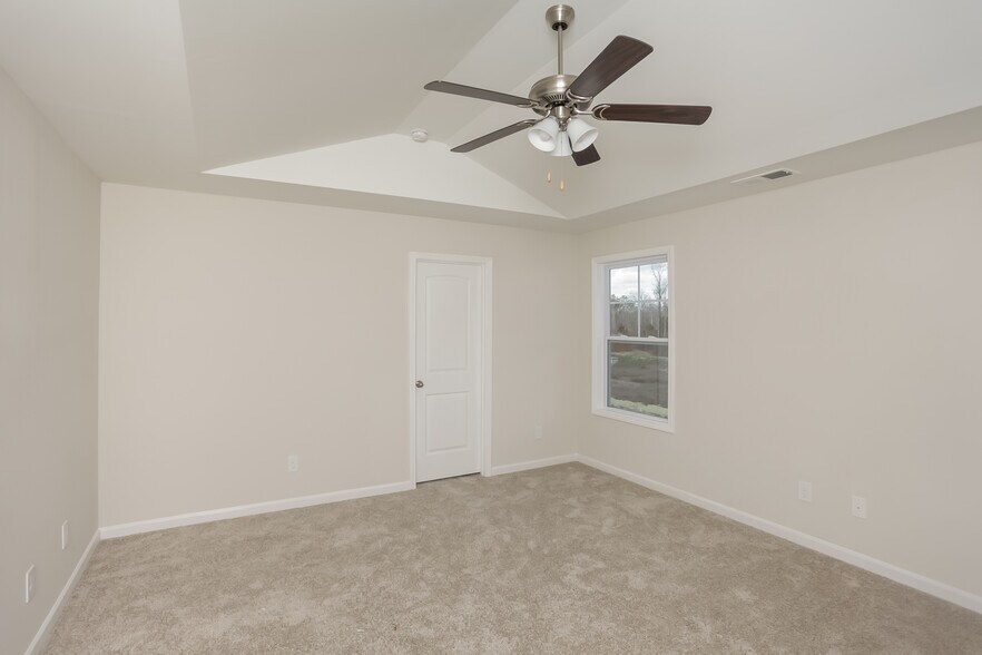 Building Photo - 30 Arizona Ct