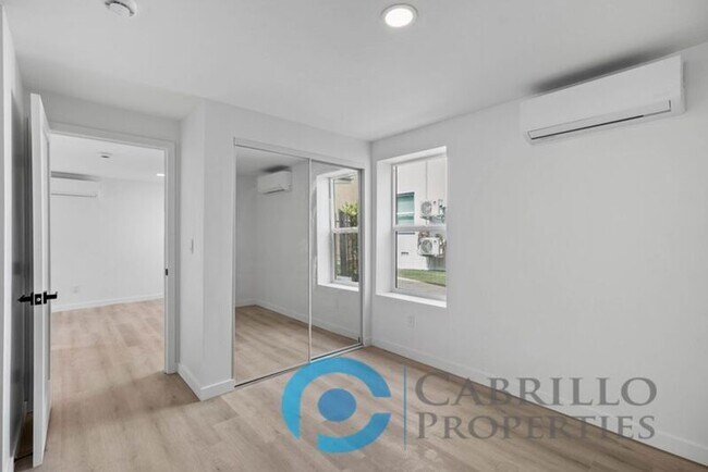 Building Photo - 4571 North Ave