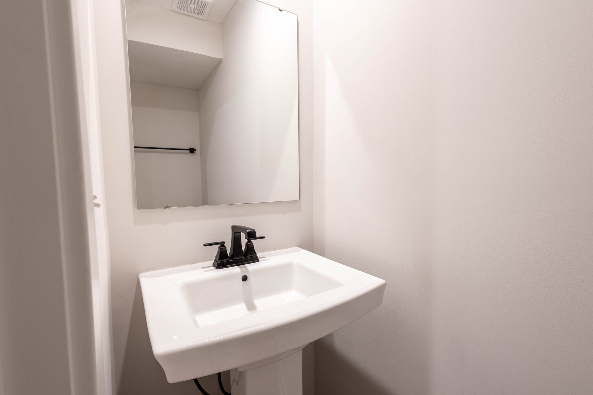 Building Photo - 6800 Frey Ln