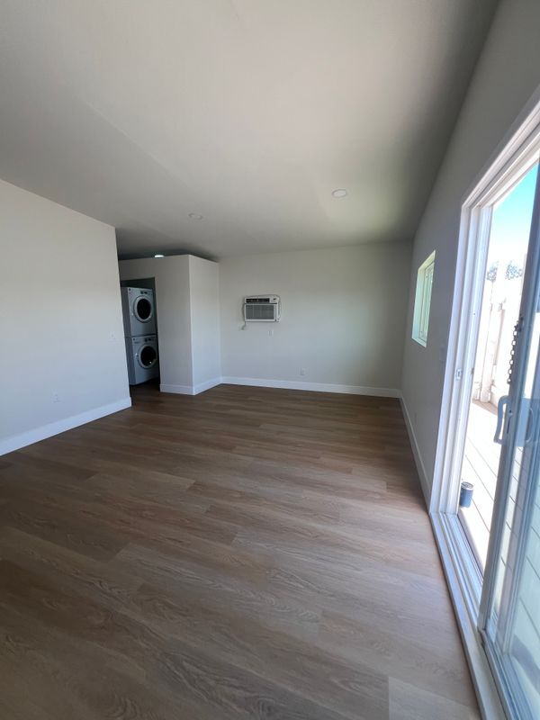 Building Photo - 2869 Ridgeway Dr